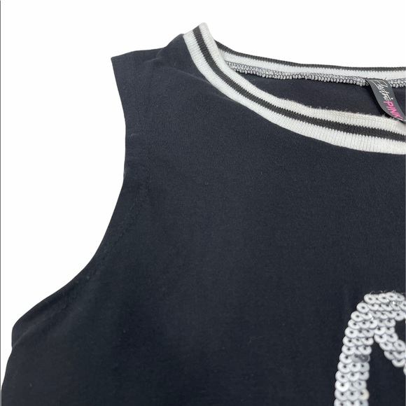 Silver Sequined “Oh Chic” top - Picture 2 of 6